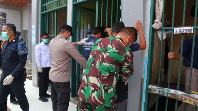 Razia gabungan di Lapas Narkotika Sawahlunto (Foto: Lpkn Sawahlunto)