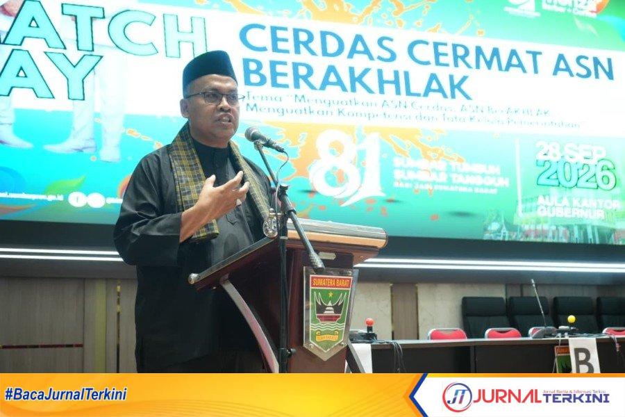 Sekdaprov Sumbar, Arry Yuswandi saat membuka secara resmi Lomba Cerdas Cermat BerAKHLAK Tahun 2026 (Dok. Makopim)