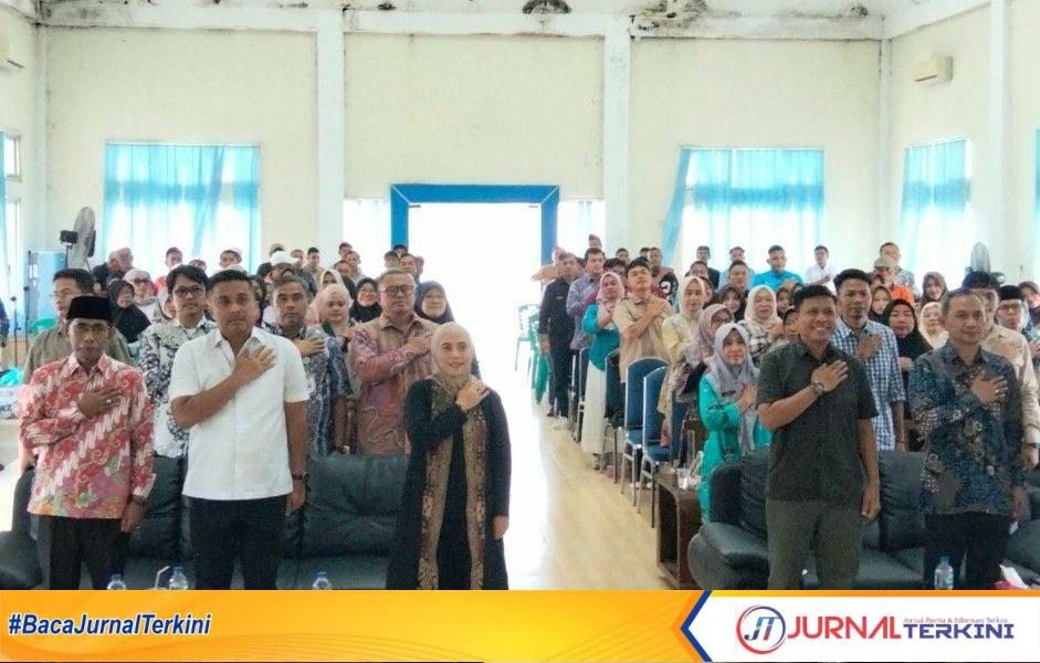 Wagub Sumbar, Vasco Ruseimy sebagai Narasumber di sosialisasi Pendidikan Pemilih Berkelanjutan 2026 (Foto: Adpim Sumbar)