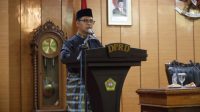 apbdp Karimun 2026 Bupati Karimun Iskandarsyah menyampaikan Rancangan Peraturan Daerah (Ranperda) P-APBD 2026 dalam Rapat Paripurna DPRD Kabupaten Karimun, Senin (21/9/2026). (Foto: Diskominfostaper Karimun)