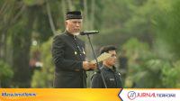 IMG-20261001-WA0018-100kb Gubernur Sumbar, Mahyeldi Ansharullah saat memimpin upacara Hari Kesaktian Pancasila sekaligus Hari Jadi Provinsi Sumbar ke-81. (Foto: Adpim Sumbar)