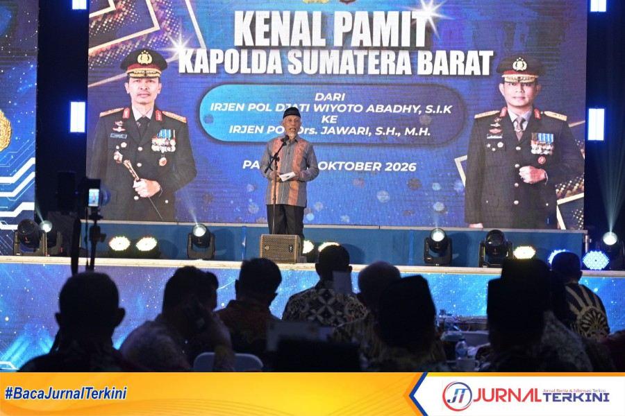 Kenal Pamit Kapolda Sumbar (Dok. Adpim Sumbar)