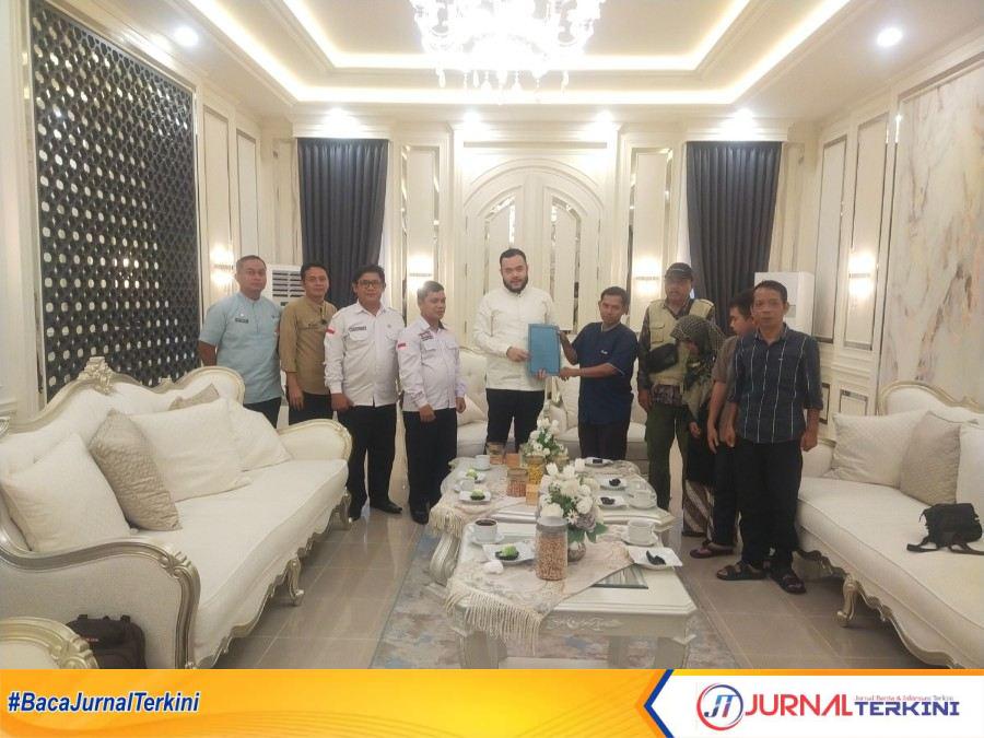 Audiensi Kolaborasi Wartawan Sumbar dengan Wali Kota Padang, Fadly Amran (Dok. Dion/Jurnalterkini)