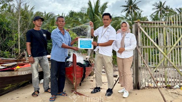 PT Timah Tbk secara konsisten memperkuat dukungannya terhadap peningkatan kesejahteraan masyarakat pesisir di wilayah operasional perusahaan melalui berbagai program pemberdayaan nelayan, perlindungan jaminan sosial, penataan infrastruktur, hingga pemulihan ekosistem laut.