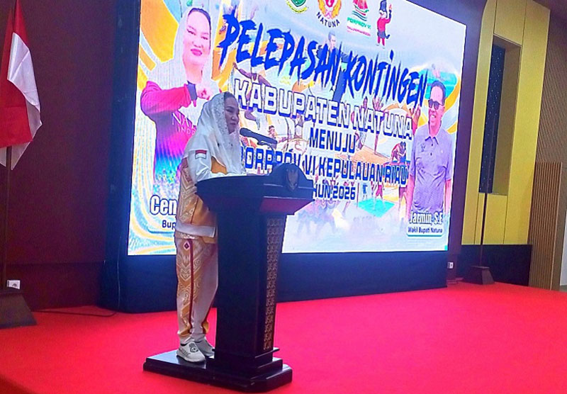 Bupati Natuna, Cen Sui Lan, secara resmi melepas kontingen Kabupaten Natuna yang akan berlaga pada Pekan Olahraga Provinsi (Porprov) Kepulauan Riau (Kepri) VI Tahun 2026 di Tanjungpinang. Pelepasan berlangsung di Gedung Sri Serindit, Jumat (23/10/2026).