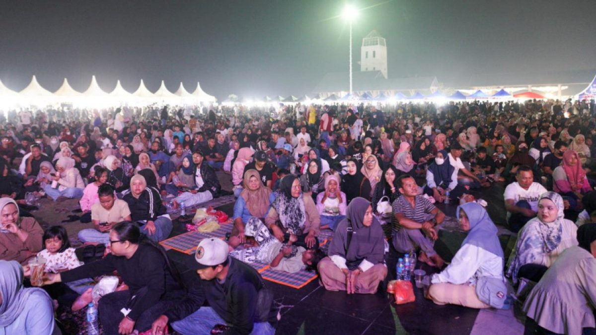 Perhelatan Enjoy Karimun Event 2026 di Panggung Putri Kemuning, Coastal Area, Tanjung Balai Karimun, Minggu (18/10/2026) malam. (Foto: Diskominfostaper Karimun)