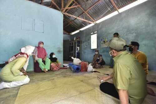 Respon terhadap bencana, Bupati Karimun beri bantuan kepada korban