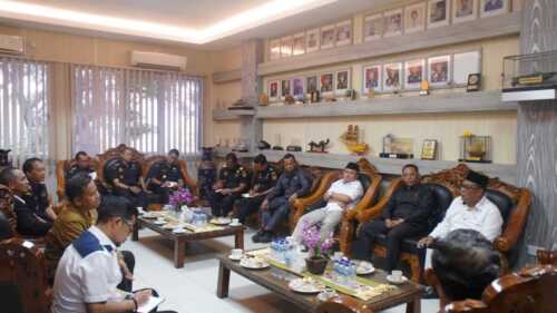 Audiensi DPRD Karimun bersama Kanwil DJBC Khusus Kepri terkait kelangkaan beras di BC Kepri, Meral, Selasa (19/8/2025).