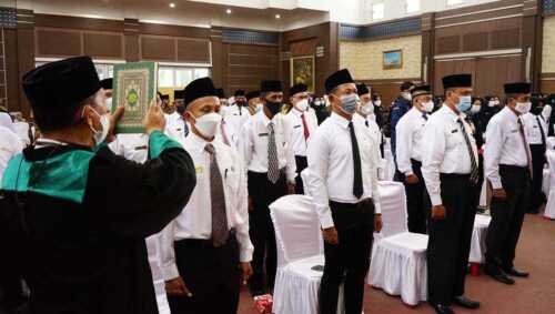 Pelantikan Pejabat Fungsional dan Kepala Sekolah
