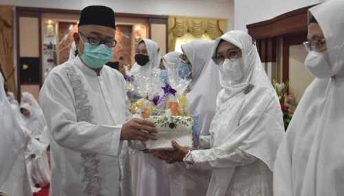 Plh Bupati Karimun Hadiri Pengajian BKMT