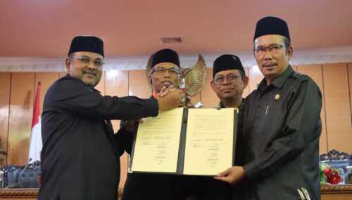 Bupati Karimun Hadiri Rapat Paripurna Pengesahan APBD Perubahan 2023