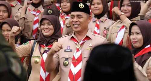Bupati Inhil H. Herman memimpin upacara peringatan Hari Pramuka ke-64 dan melepas kontingen ke World Muslim Scout Jambore 2025
