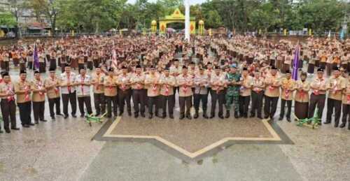 Bupati Inhil H. Herman memimpin upacara peringatan Hari Pramuka ke-64 dan melepas kontingen ke World Muslim Scout Jambore 2025