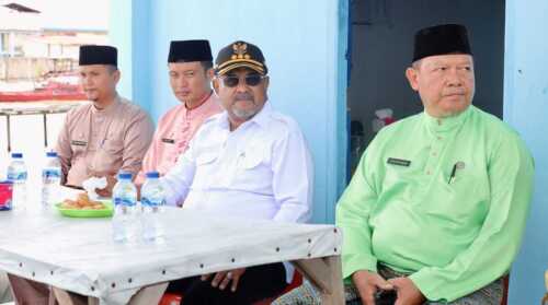 Bupati Karimun Serahkan Bantuan untuk Nelayan