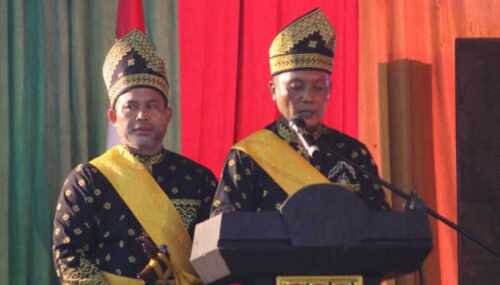 Bupati Inhil Herman Terima Gelar Adat Datuk Seri Setia Amanah