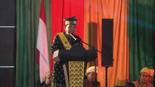 Bupati Inhil Herman Terima Gelar Adat Datuk Seri Setia Amanah