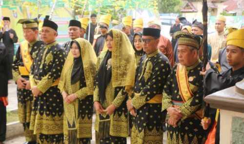 Bupati Inhil Herman Terima Gelar Adat Datuk Seri Setia Amanah