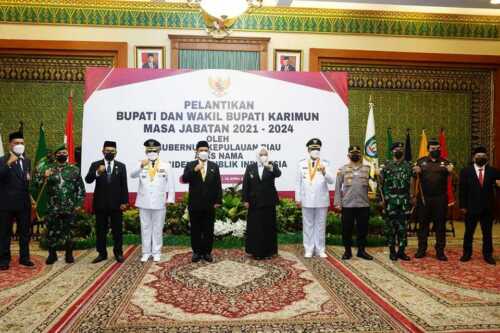Ketua DPRD Karimun menghadiri pelantikan bupati dan wakil bupati terpilih