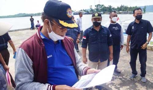 Tinjau Pelabuhan Bongkar Muat Moro