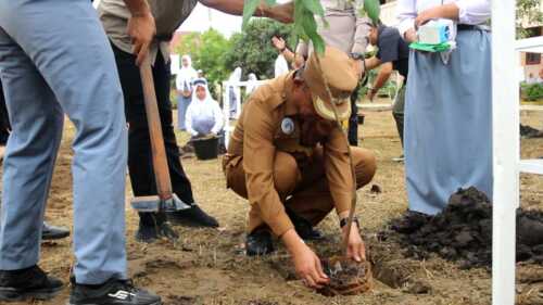 polda tanam pohon di Inhil 9