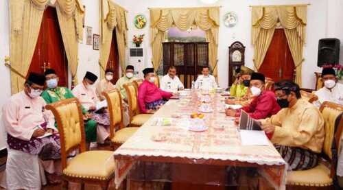 Rapat terbatas bersama Gubernur Kepri
