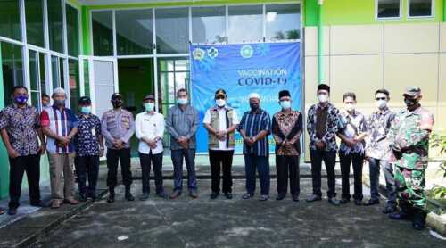 Bupati Karimun Tinjau Vaksinasi Massal di Durai