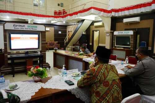 Wabup rapat evaluasi PPKM secara virtual bersama menteri